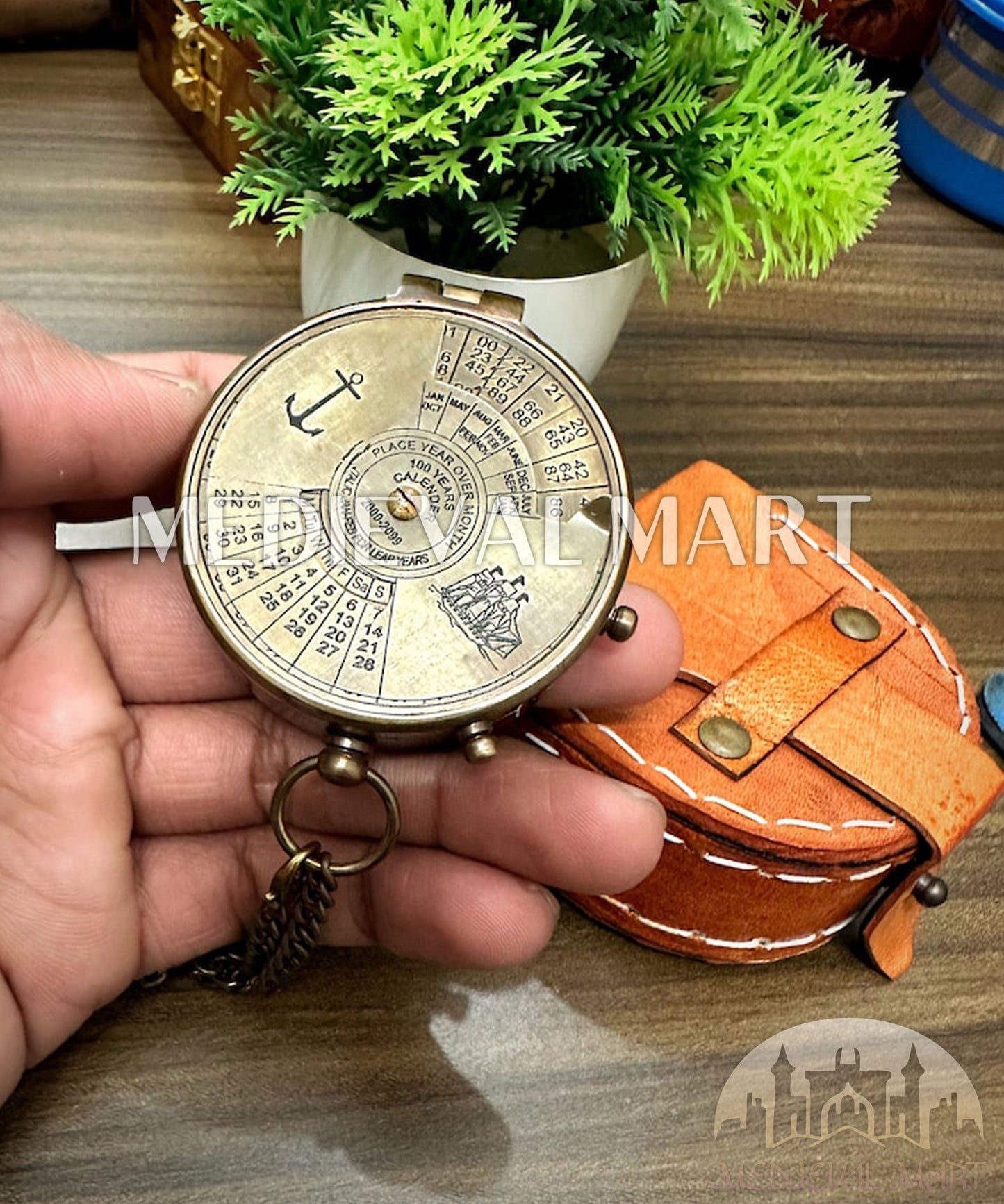 MEDIEVALMART FR Boussole Nautique Vintage Trip Gear en Laiton – Finition Or Brillant avec Base en Bois | Cadeau pour Maman