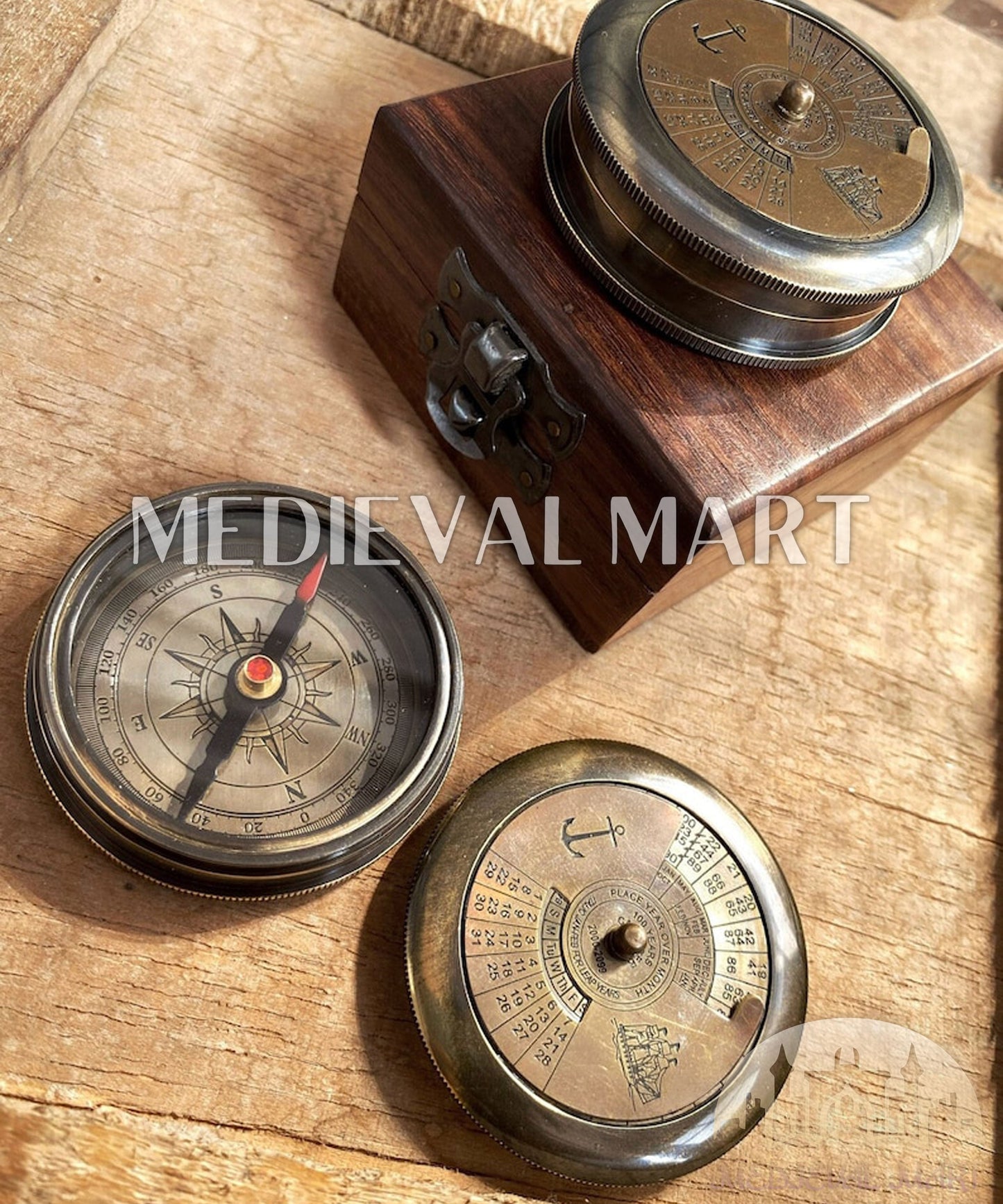 MEDIEVALMART FR Boussole Nautique Vintage Trip Gear en Laiton – Finition Or Brillant avec Base en Bois | Cadeau pour Maman