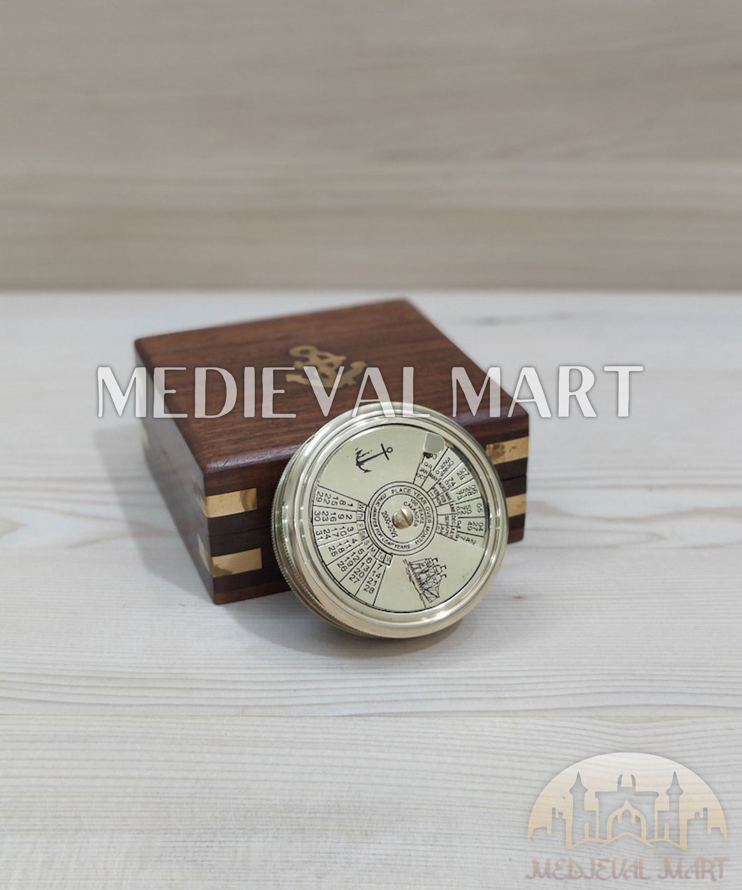 MEDIEVALMART FR Boussole Nautique Vintage Trip Gear en Laiton – Finition Or Brillant avec Base en Bois | Cadeau pour Maman