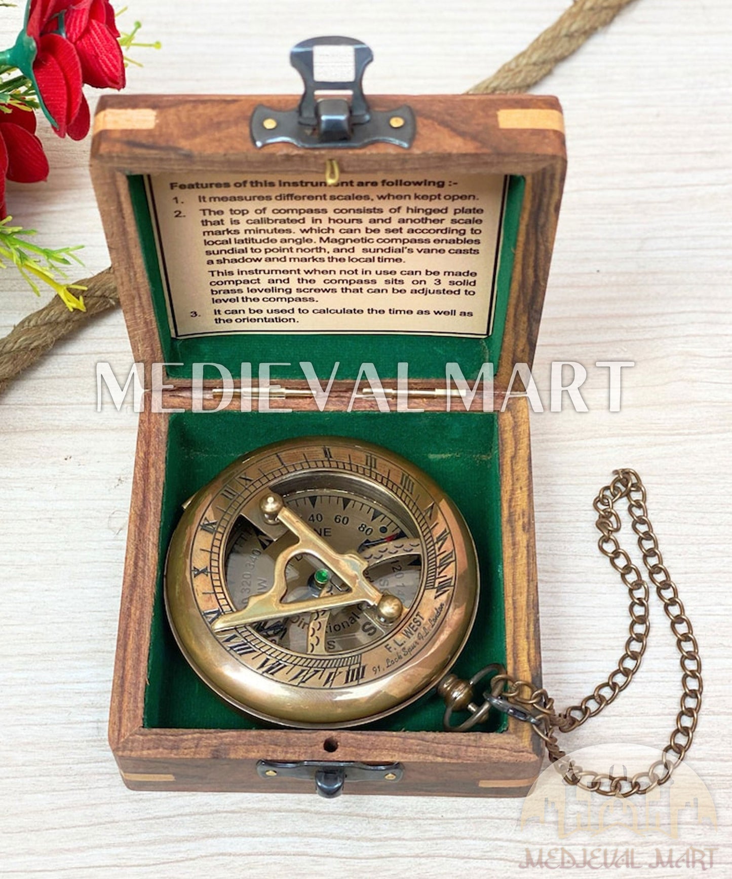 MEDIEVALMART FR Boussole Nautique Vintage Trip Gear en Laiton – Finition Or Brillant avec Base en Bois | Cadeau pour Maman