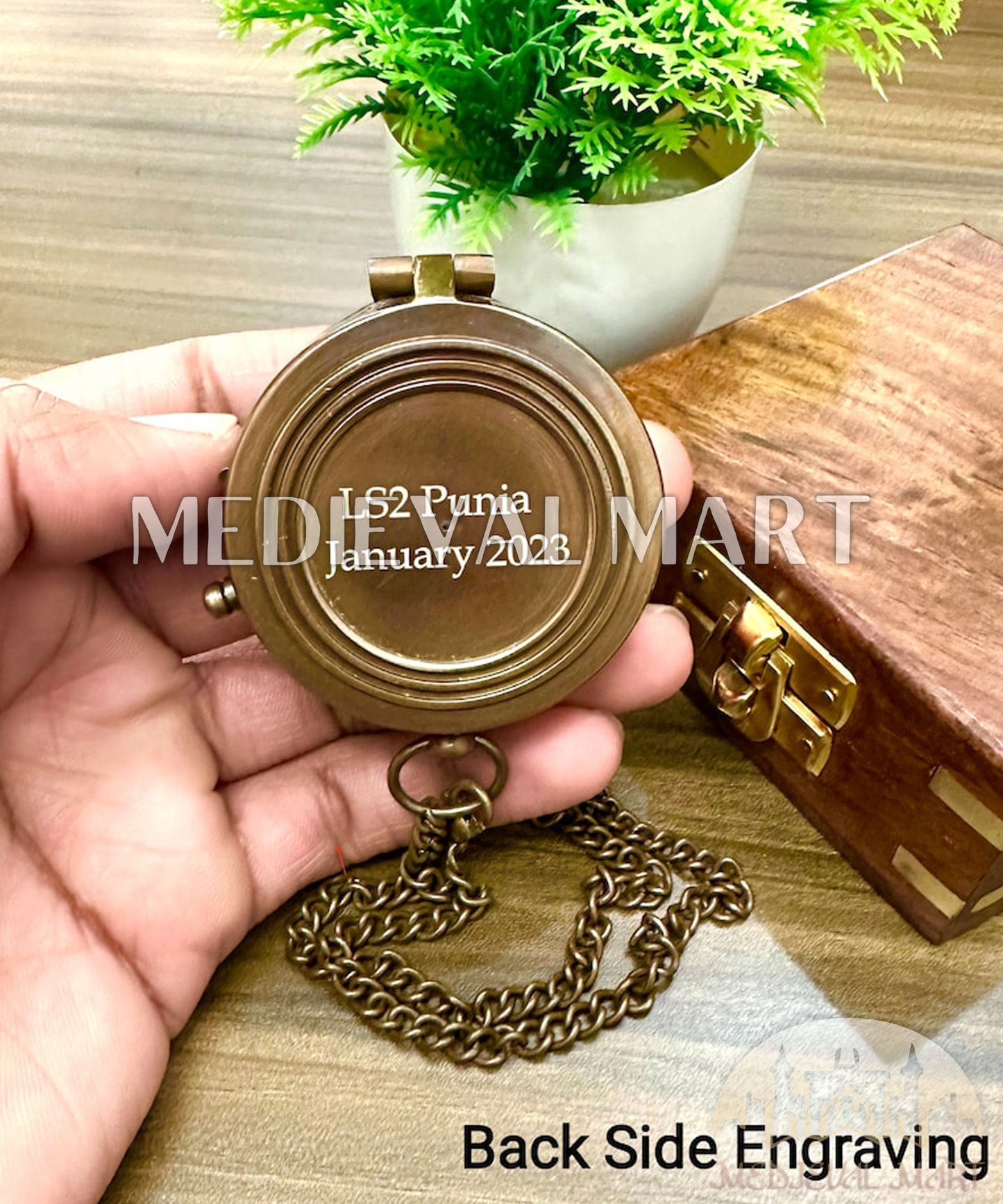 MEDIEVALMART FR Boussole Nautique Vintage Trip Gear en Laiton – Finition Or Brillant avec Base en Bois | Cadeau pour Maman