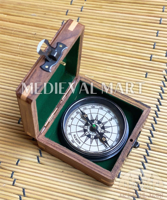 MEDIEVALMART FR Boussole Nautique Vintage Trip Gear en Laiton – Finition Or Brillant avec Base en Bois | Cadeau pour Maman