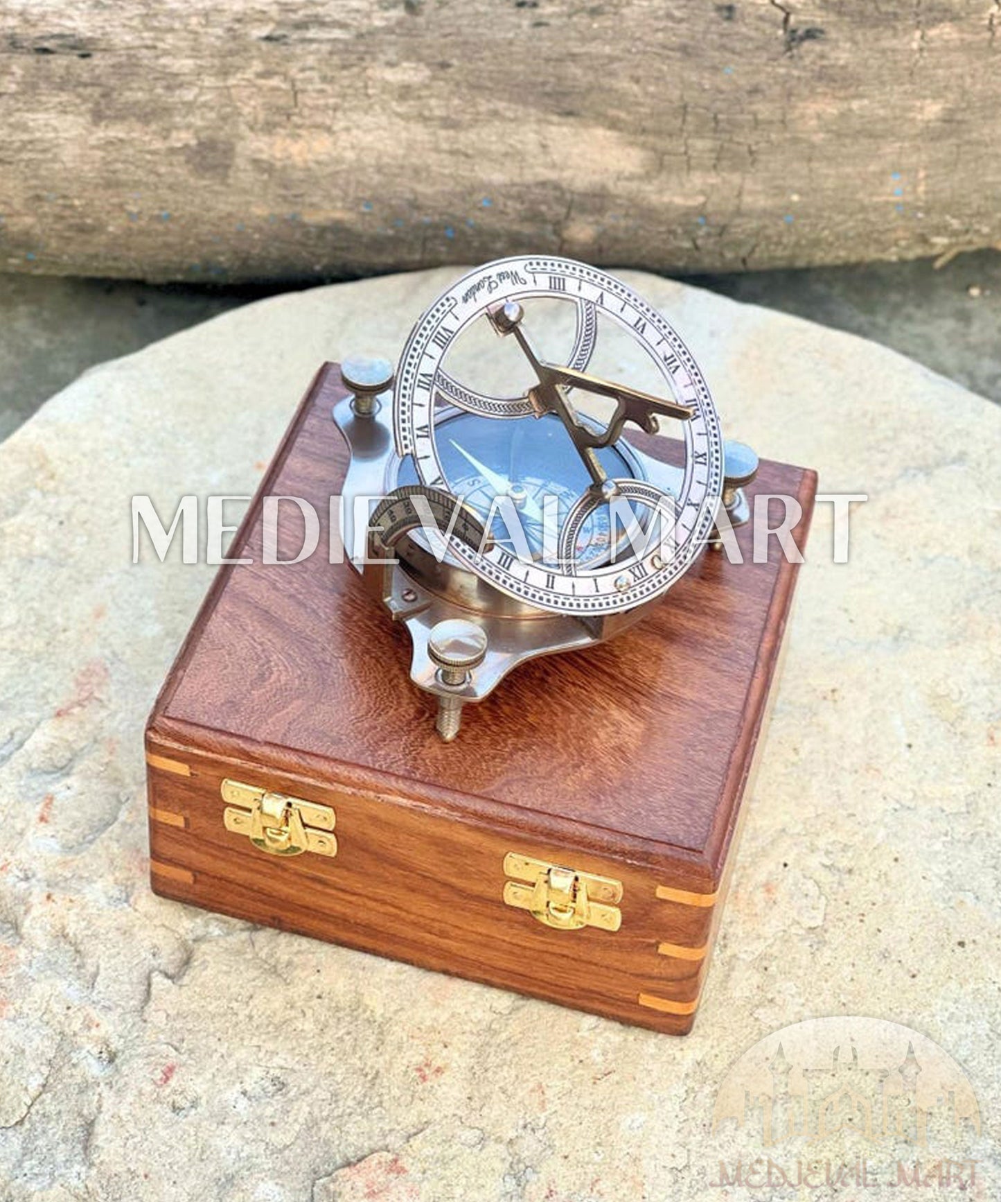 MEDIEVALMART FR Boussole Nautique Vintage Trip Gear en Laiton – Finition Or Brillant avec Base en Bois | Cadeau pour Maman