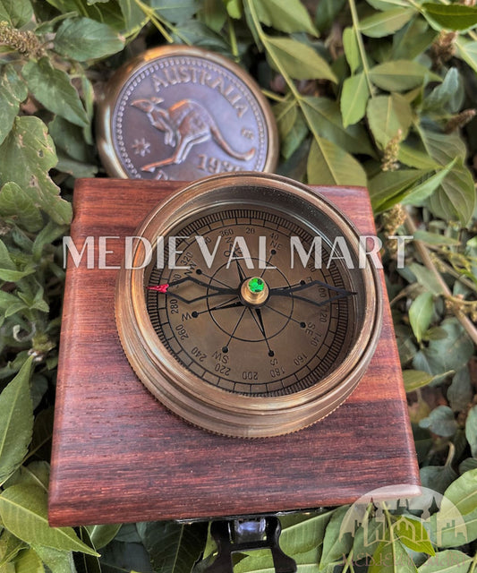 MEDIEVALMART FR Boussole Nautique Vintage Trip Gear en Laiton – Finition Or Brillant avec Base en Bois | Cadeau pour Maman