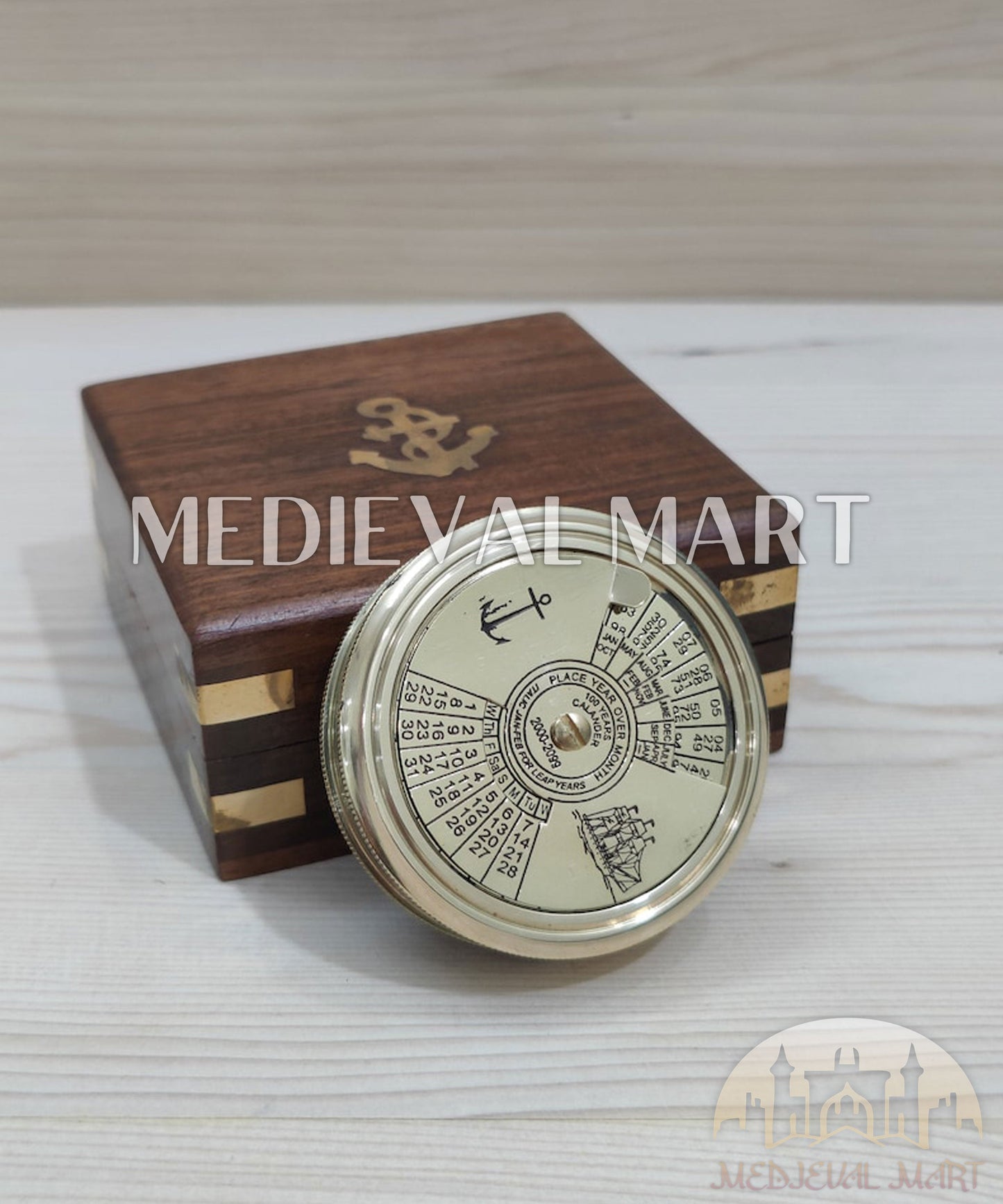 MEDIEVALMART FR Boussole Nautique Vintage Trip Gear en Laiton – Finition Or Brillant avec Base en Bois | Cadeau pour Maman