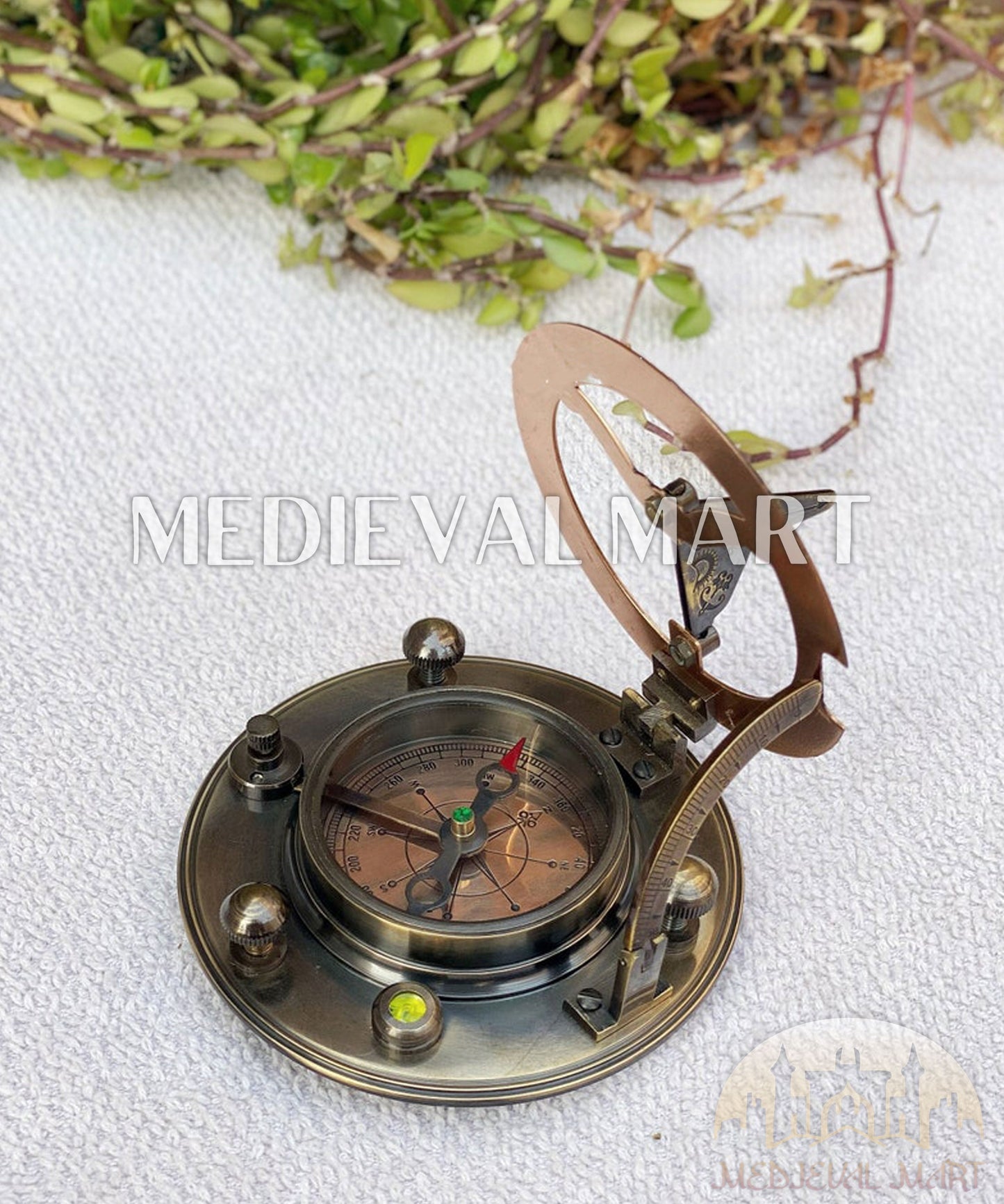 MEDIEVALMART FR Boussole Nautique Vintage Trip Gear en Laiton – Finition Or Brillant avec Base en Bois | Cadeau pour Maman