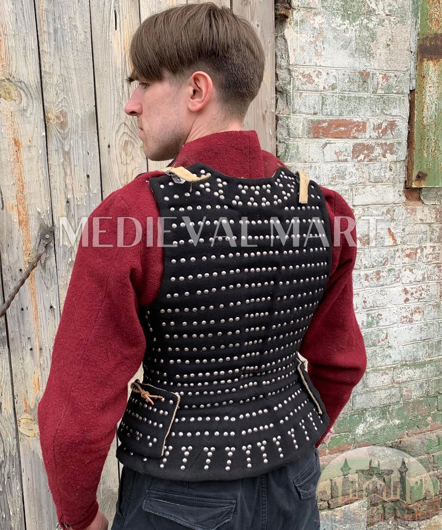 MEDIEVALMART  Armure Brigandine de la Renaissance – Luxe Simplifiée – PREMIUM Noir – À Plaques – Type Royal