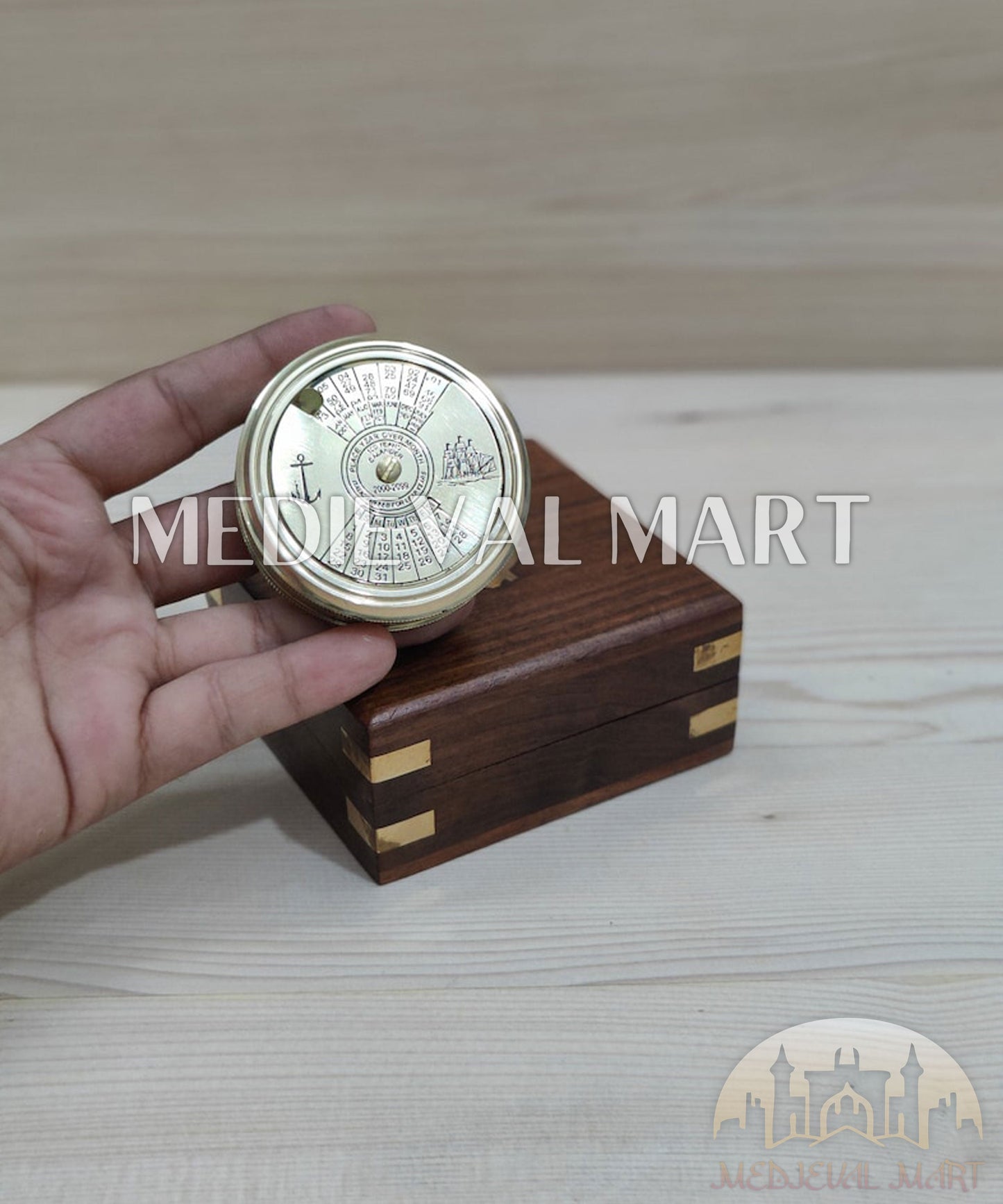 MEDIEVALMART FR Boussole Nautique Vintage Trip Gear en Laiton – Finition Or Brillant avec Base en Bois | Cadeau pour Maman