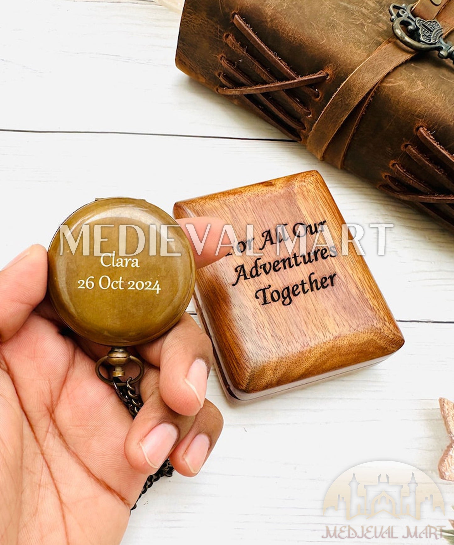 MEDIEVALMART FR Boussole Nautique Vintage Trip Gear en Laiton – Finition Or Brillant avec Base en Bois | Cadeau pour Maman