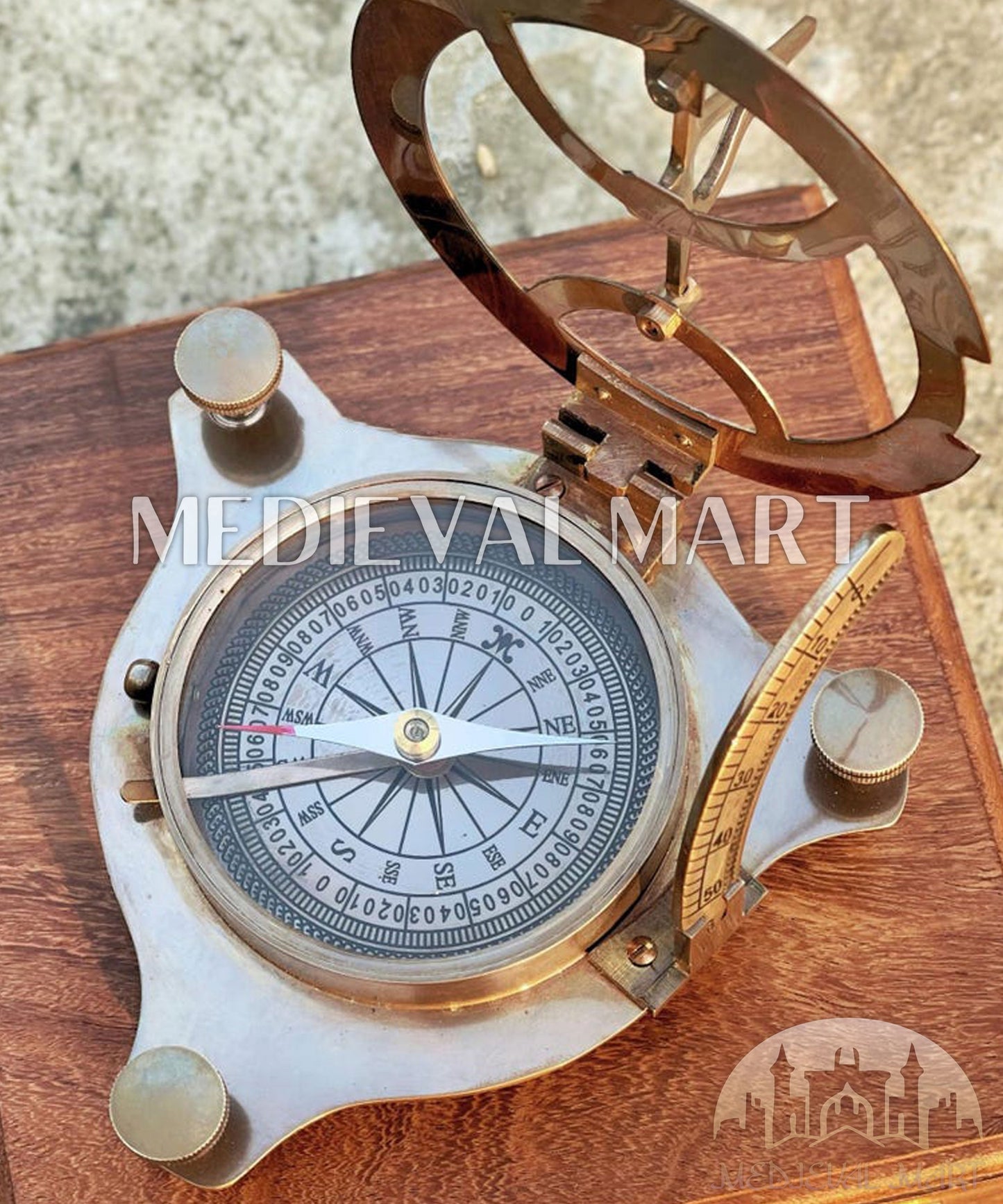MEDIEVALMART FR Boussole Nautique Vintage Trip Gear en Laiton – Finition Or Brillant avec Base en Bois | Cadeau pour Maman