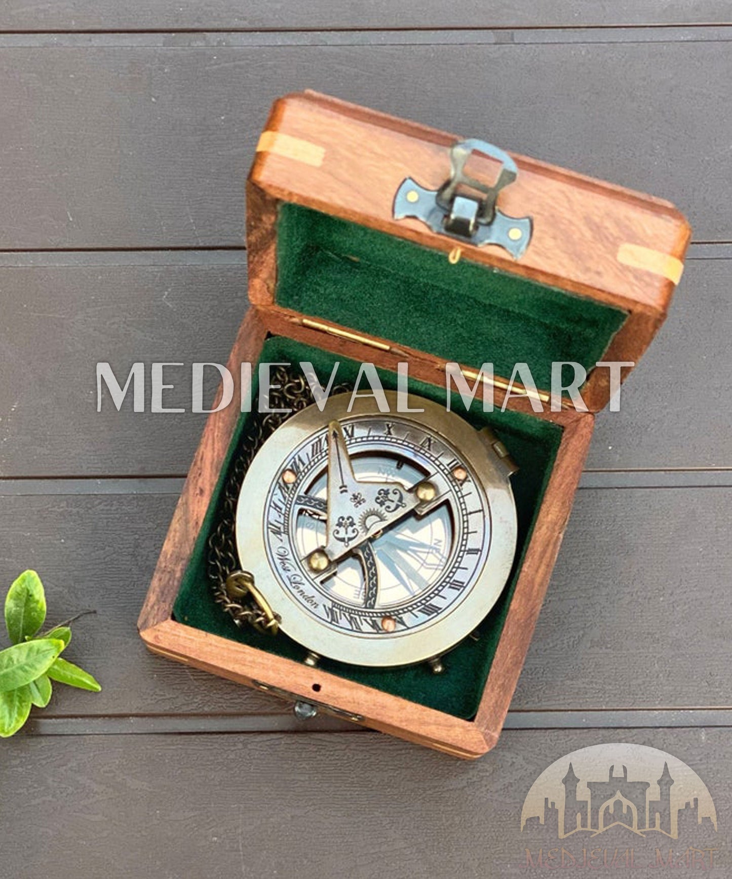 MEDIEVALMART FR Boussole Nautique Vintage Trip Gear en Laiton – Finition Or Brillant avec Base en Bois | Cadeau pour Maman