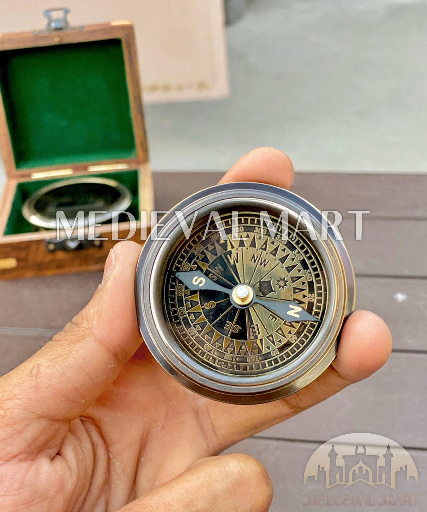 MEDIEVALMART FR Boussole Nautique Vintage Trip Gear en Laiton – Finition Or Brillant avec Base en Bois | Cadeau pour Maman
