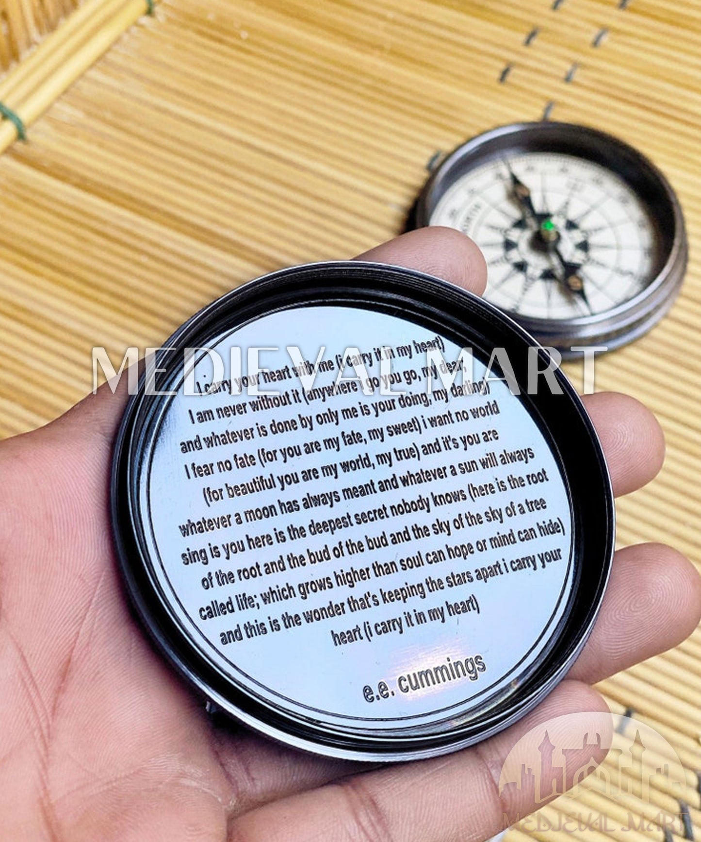 MEDIEVALMART FR Boussole Nautique Vintage Trip Gear en Laiton – Finition Or Brillant avec Base en Bois | Cadeau pour Maman