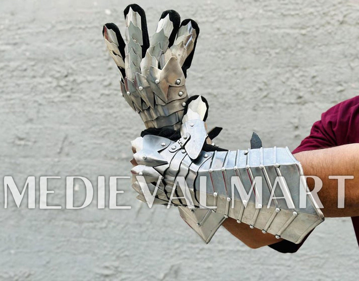 MEDIEVALMART FR Ensemble De Gantelets Dorés Inspirés De Sauron Witcher LOTR Avec Étoile Bleue – Gants D’Armure Cosplay