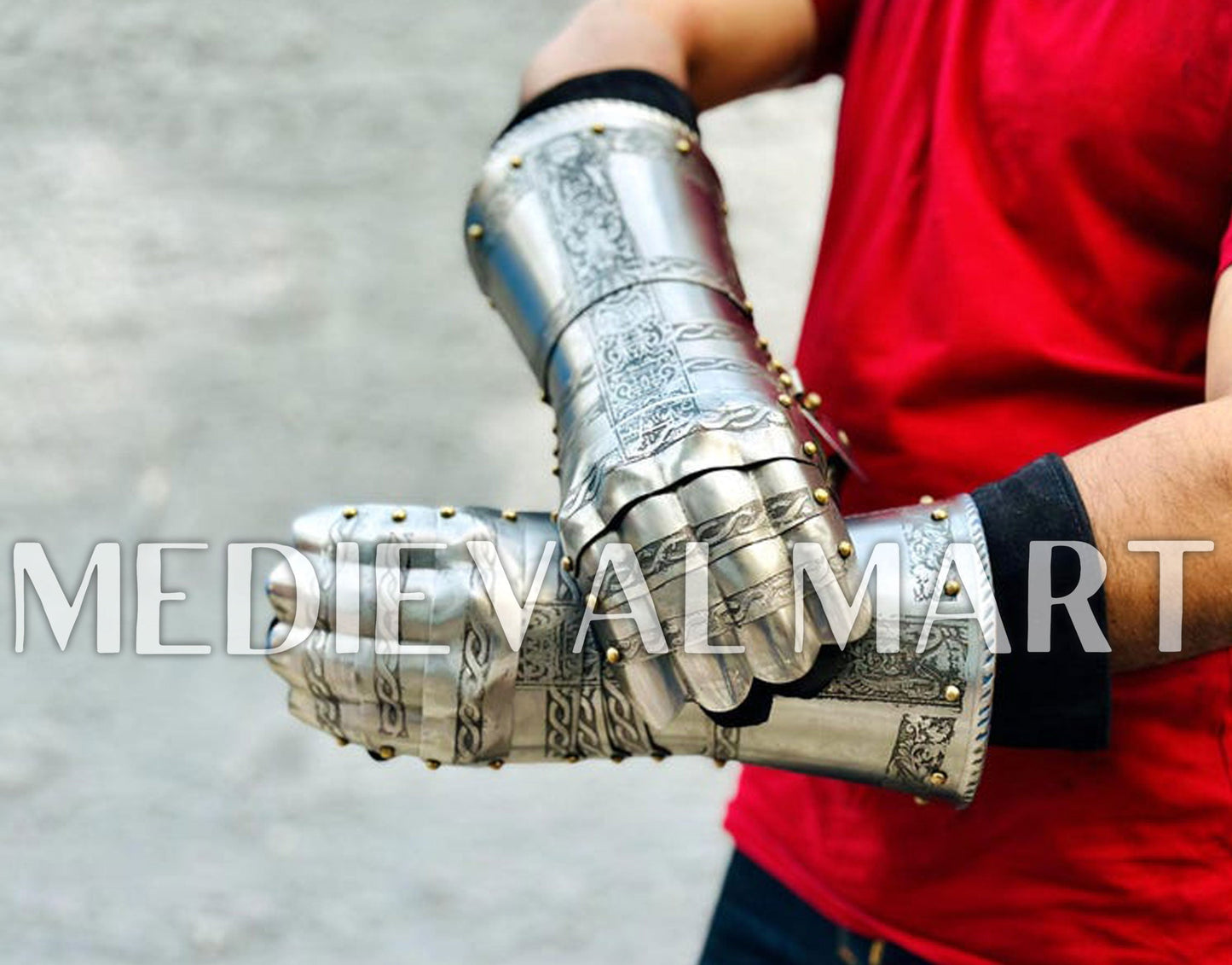 MEDIEVALMART FR Ensemble Exclusif De Gantelets Noirs Inspirés De Sauron Witcher LOTR Avec Décor Doré