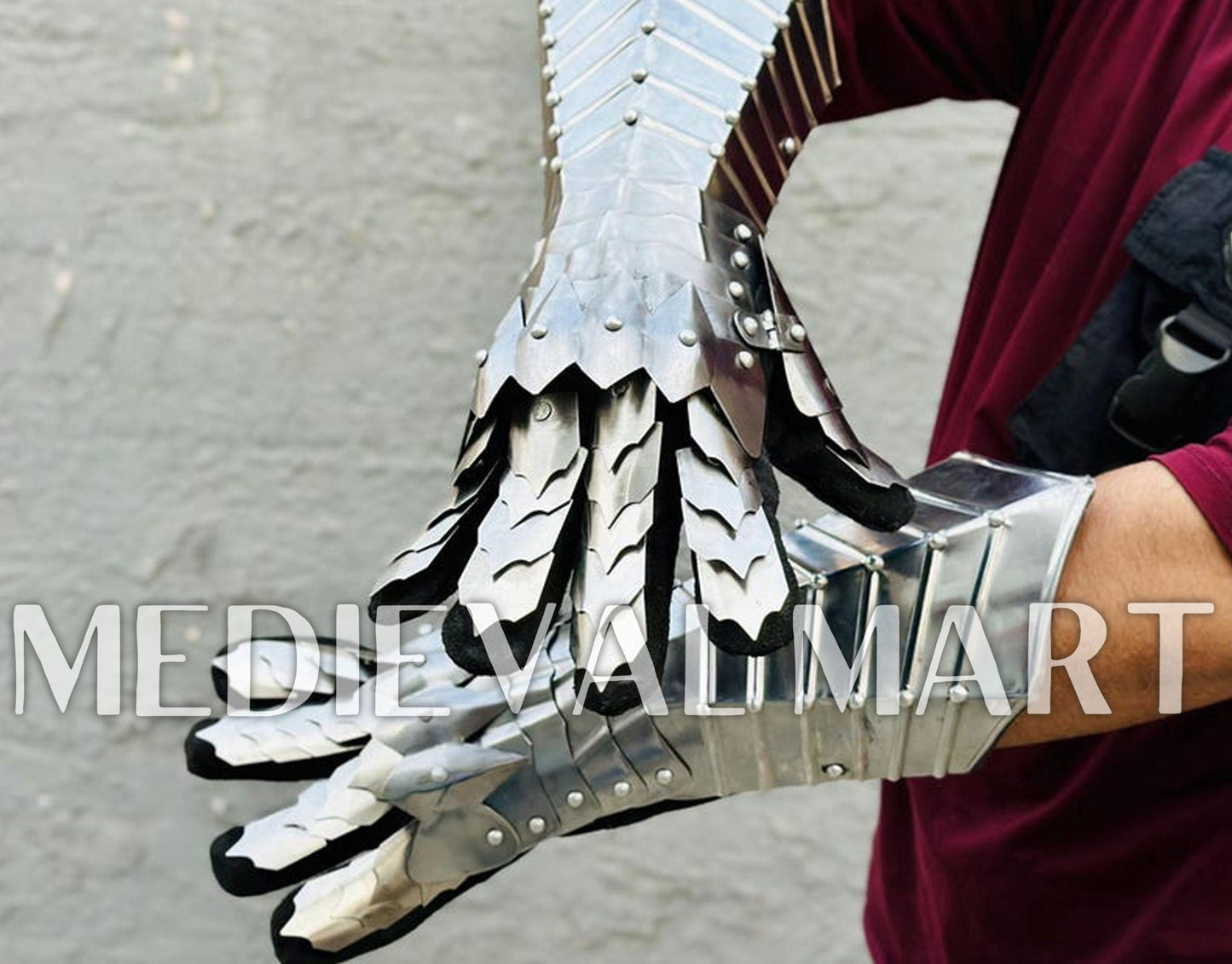 MEDIEVALMART FR Ensemble De Gantelets Dorés Inspirés De Sauron Witcher LOTR Avec Étoile Bleue – Gants D’Armure Cosplay